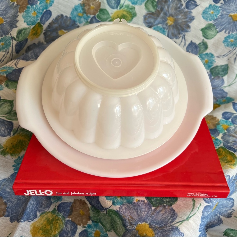 Bundle Vintage Tupperware Jello Mold & 1988 Jello Fun & Fabulous Recipes Book